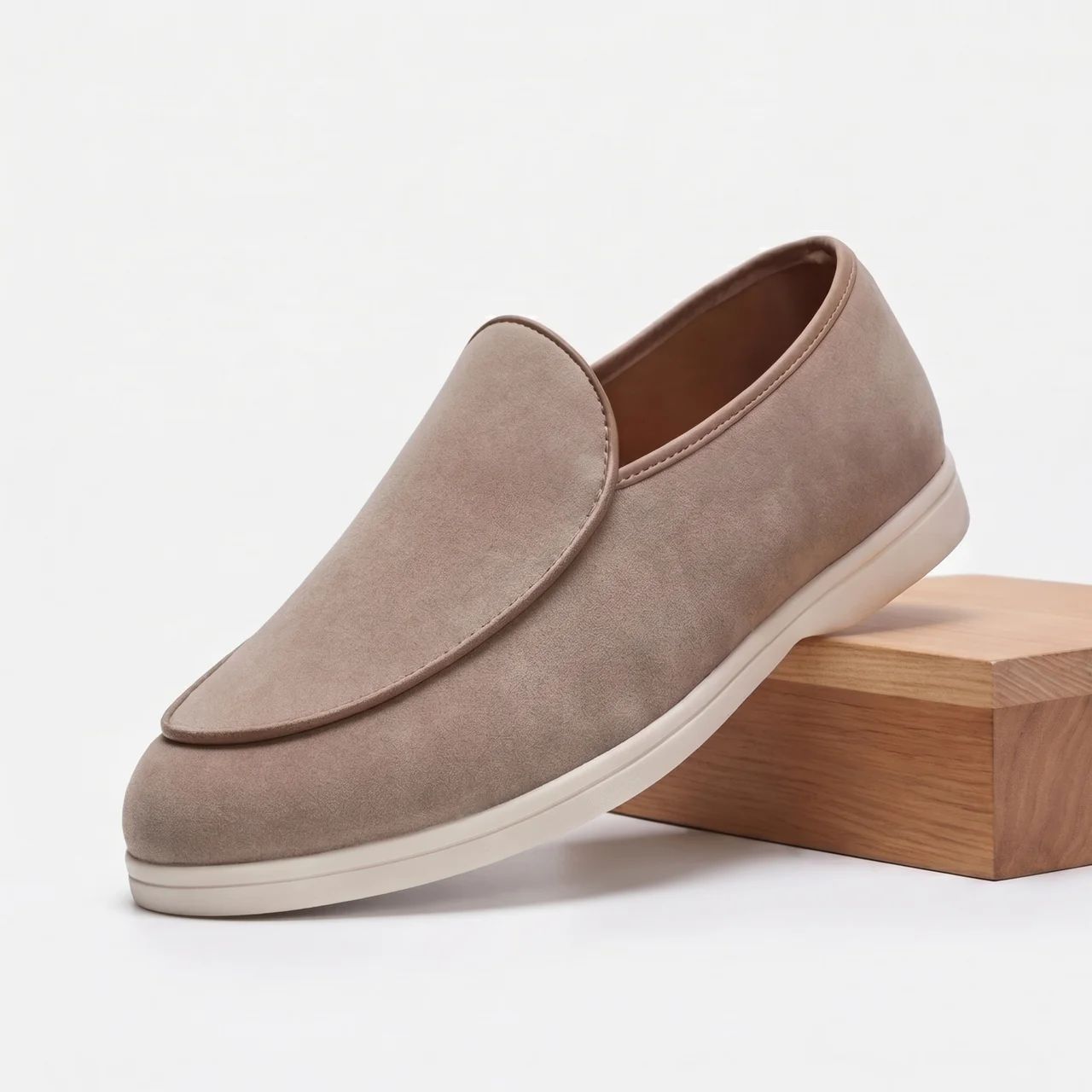 CHAUSSURE EN CUIRE